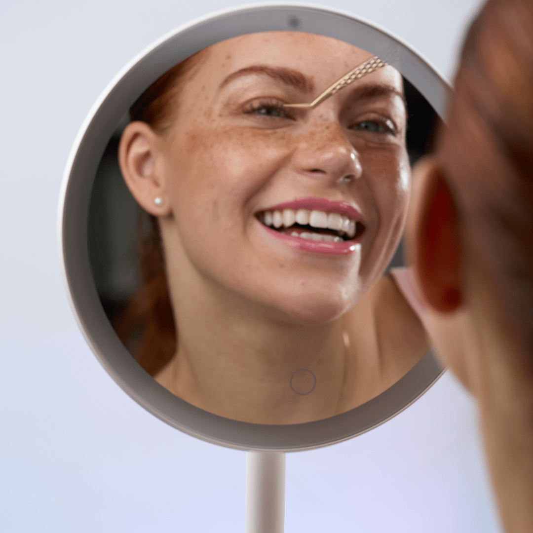Lash Mirror